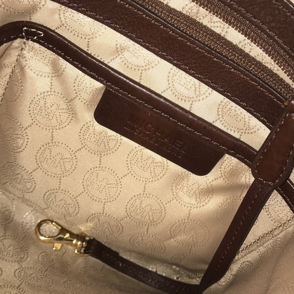 Michael Kors purse - Picture 4 of 5